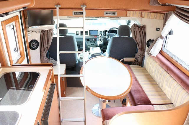 キャンピングカー キャブコン ﾊｲｴｰｽ ﾌｧｰｽﾄｶｽﾀﾑ CG550ﾎﾞﾚﾛV 4WD