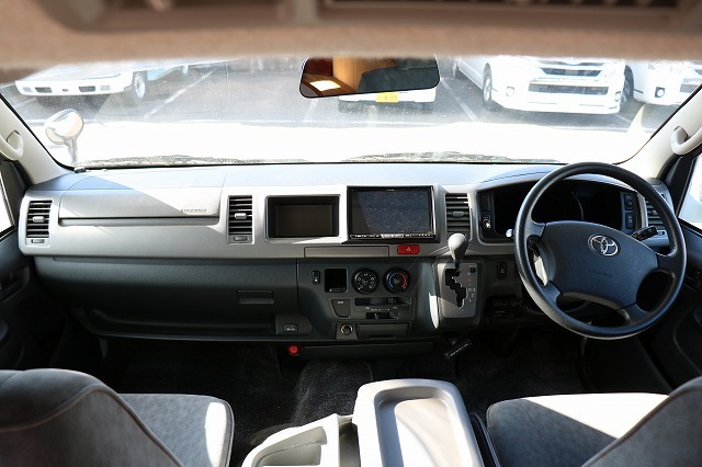 キャンピングカー キャブコン ﾊｲｴｰｽ ﾌｧｰｽﾄｶｽﾀﾑ CG550ﾎﾞﾚﾛV 4WD