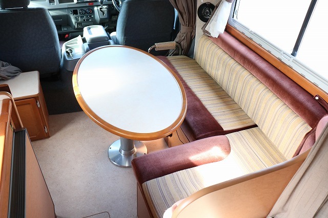 キャンピングカー キャブコン ﾊｲｴｰｽ ﾌｧｰｽﾄｶｽﾀﾑ CG550ﾎﾞﾚﾛV 4WD