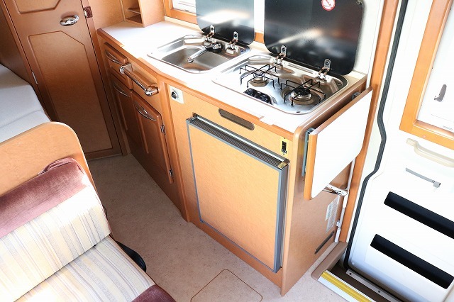 キャンピングカー キャブコン ﾊｲｴｰｽ ﾌｧｰｽﾄｶｽﾀﾑ CG550ﾎﾞﾚﾛV 4WD