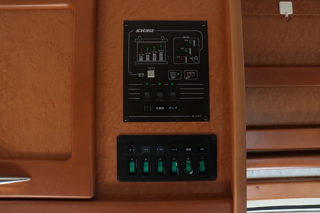 キャンピングカー キャブコン ﾊｲｴｰｽ ﾌｧｰｽﾄｶｽﾀﾑ CG550ﾎﾞﾚﾛV 4WD