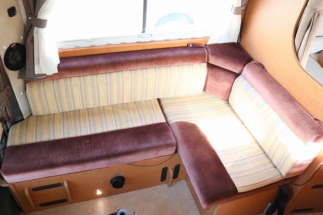 キャンピングカー キャブコン ﾊｲｴｰｽ ﾌｧｰｽﾄｶｽﾀﾑ CG550ﾎﾞﾚﾛV 4WD