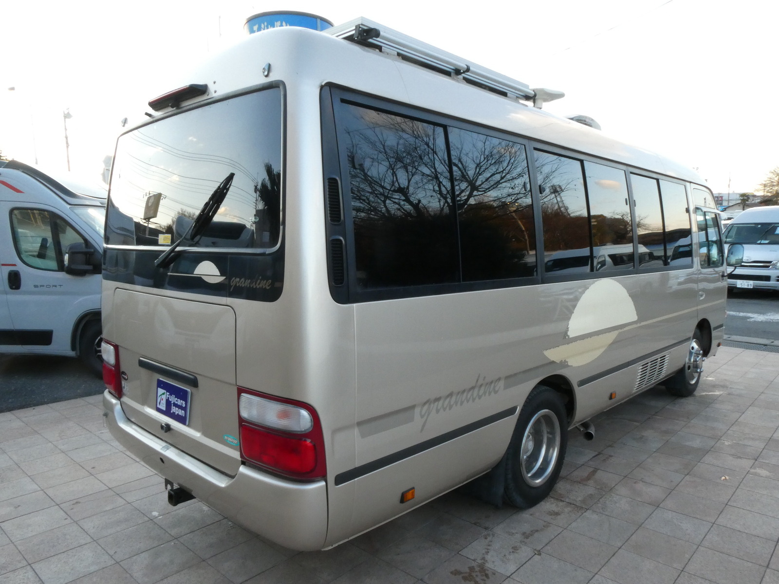 キャンピングカー バスコン RVﾋﾞｯｸﾌｯﾄ　ｸﾞﾗﾝﾃﾞｨｰﾈ　家AC　ﾘﾁｳﾑBT　FF