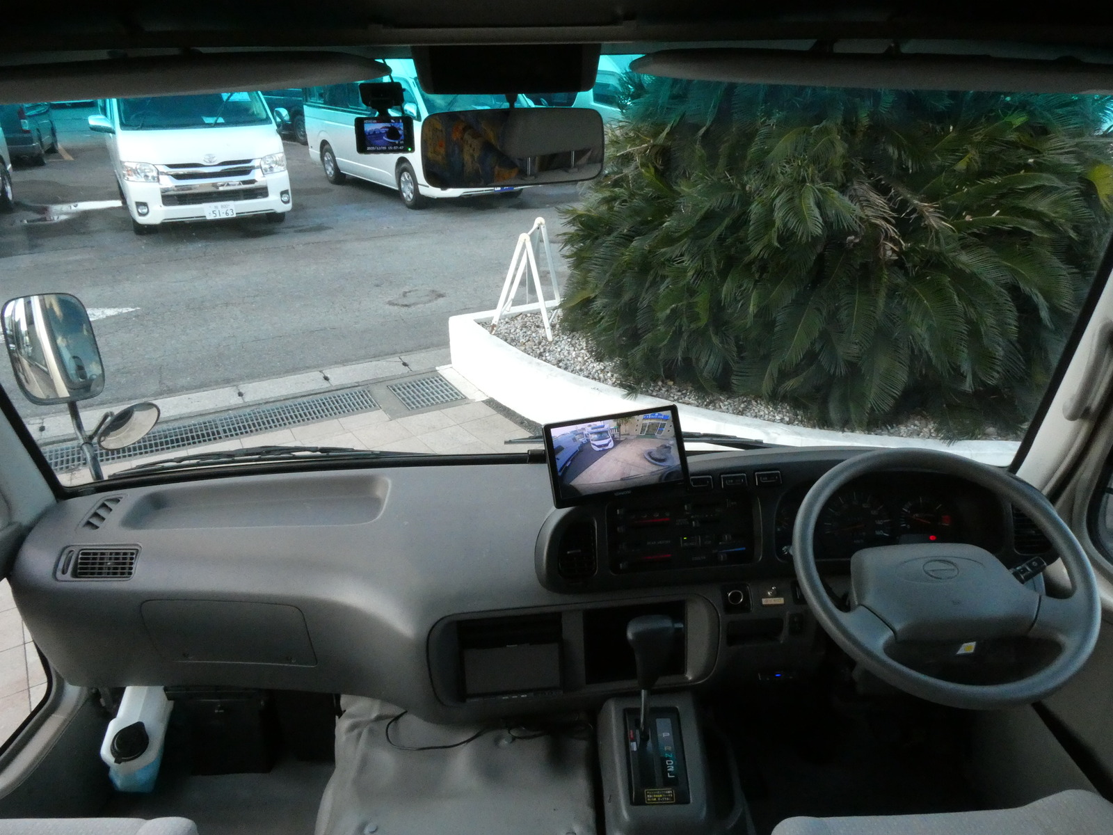 キャンピングカー バスコン RVﾋﾞｯｸﾌｯﾄ　ｸﾞﾗﾝﾃﾞｨｰﾈ　家AC　ﾘﾁｳﾑBT　FF