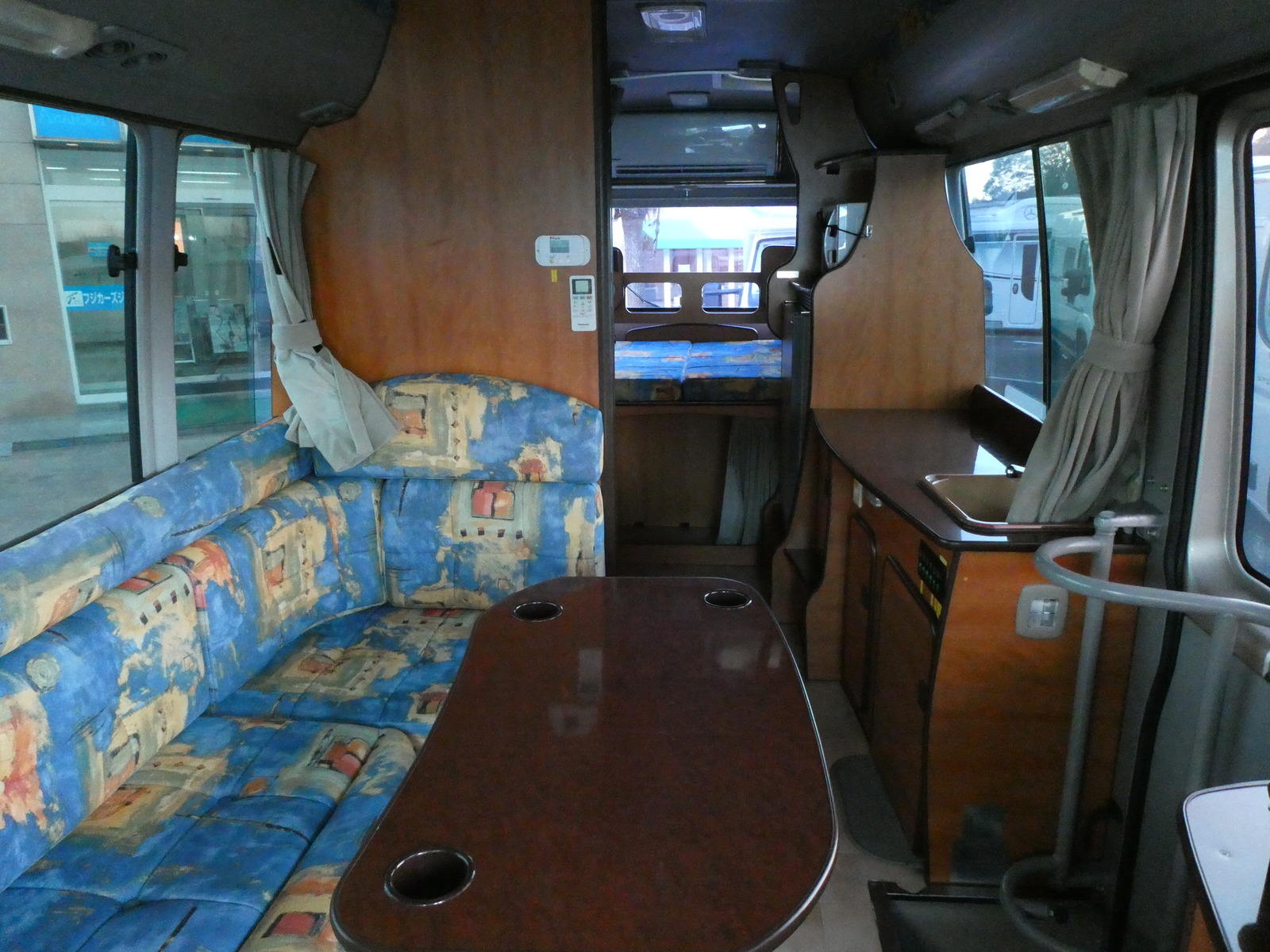 キャンピングカー バスコン RVﾋﾞｯｸﾌｯﾄ　ｸﾞﾗﾝﾃﾞｨｰﾈ　家AC　ﾘﾁｳﾑBT　FF