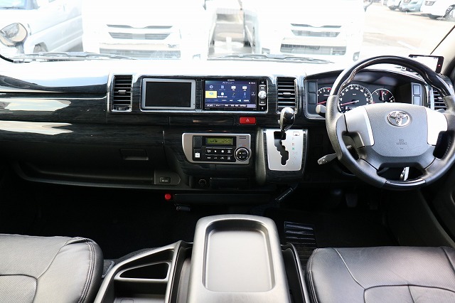 キャンピングカー バンコン ﾊｲｴｰｽ FOCS DSﾌﾟﾚﾐｱﾑ 4WD