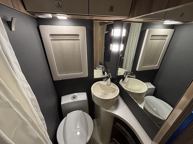 キャンピングカー キャブコン ｶﾑﾛｰﾄﾞ ﾊﾞﾝﾃｯｸ ｼﾞﾙ520 4WD