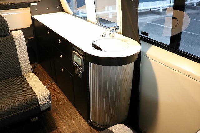 キャンピングカー バンコン ﾊｲｴｰｽ ﾄｲﾌｧｸﾄﾘｰ GT 4WD