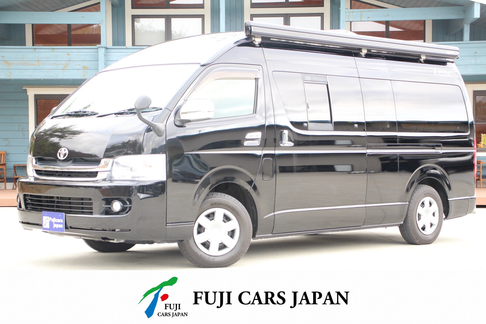 キャンピングカー バンコン レジアスエース ナッツRV リーク