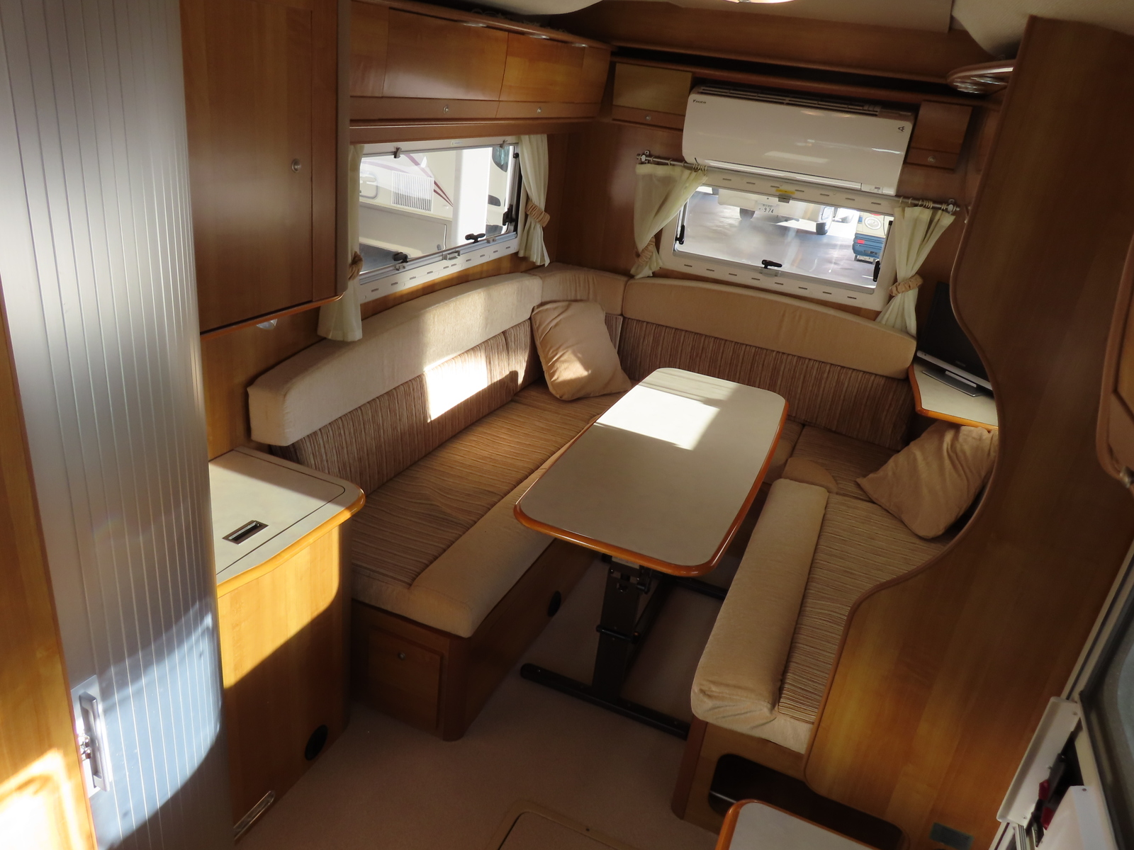 キャンピングカー キャブコン ｶﾑﾛｰﾄﾞﾊﾞﾝﾃｯｸ ｼﾞﾙ480ｽｷｯﾌﾟ 家庭用AC