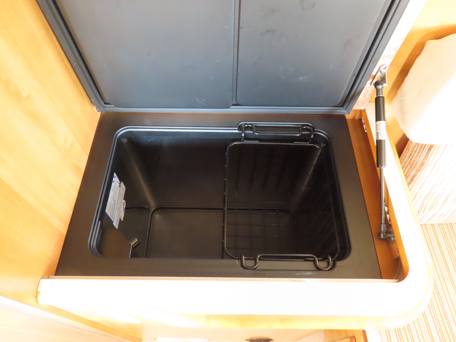 キャンピングカー キャブコン ｶﾑﾛｰﾄﾞﾊﾞﾝﾃｯｸ ｼﾞﾙ480ｽｷｯﾌﾟ 家庭用AC