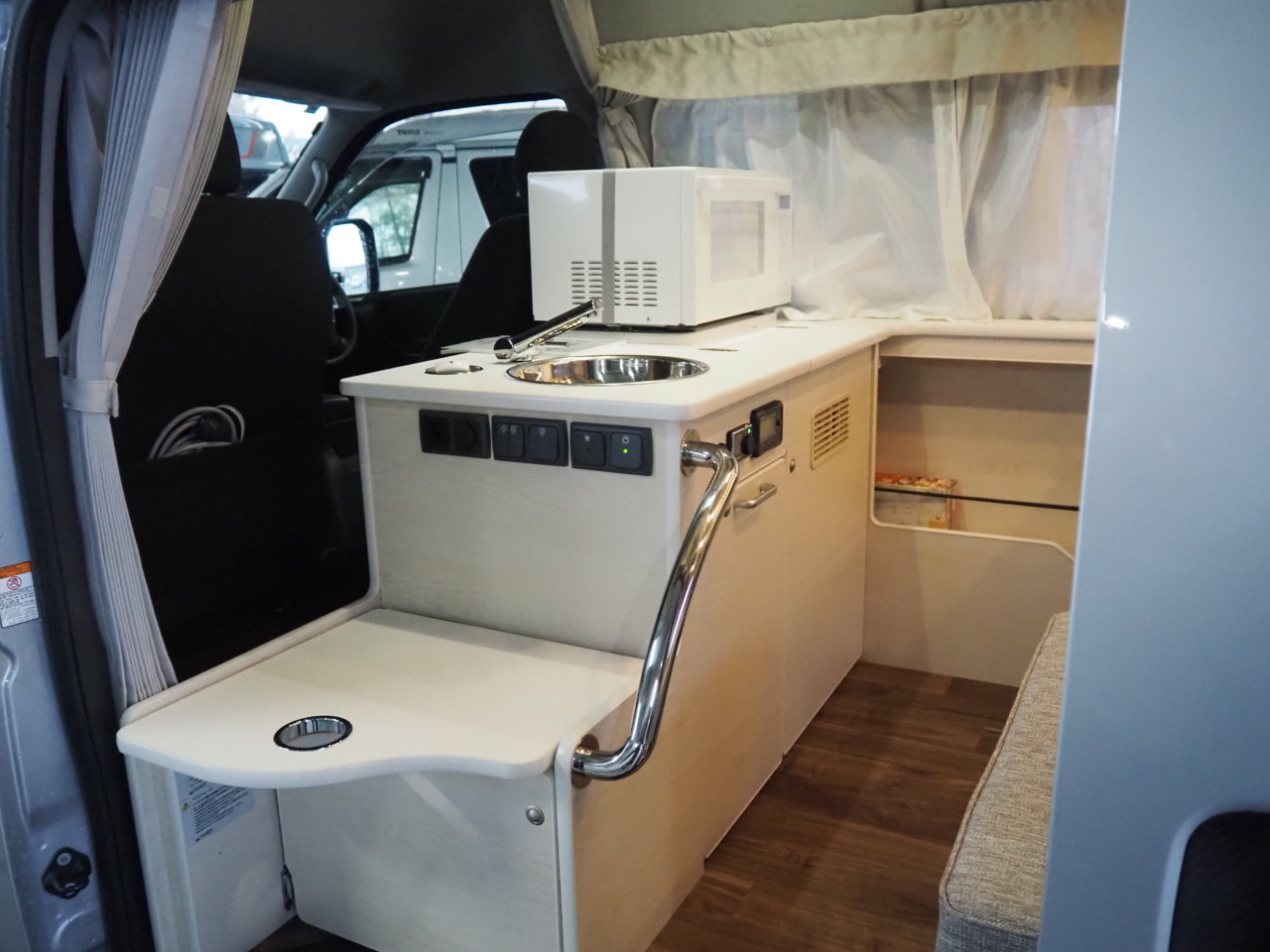 キャンピングカー バンコン ﾊｲｴｰｽ ｱﾈｯｸｽ ｳｨｽﾞ ACｸｰﾗｰ 4WDDT