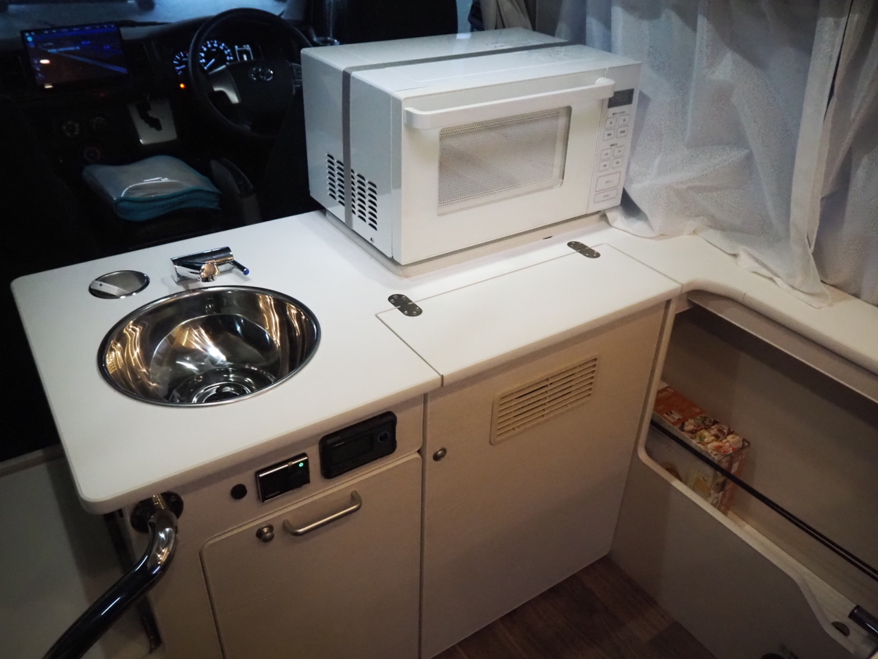 キャンピングカー バンコン ﾊｲｴｰｽ ｱﾈｯｸｽ ｳｨｽﾞ ACｸｰﾗｰ 4WDDT