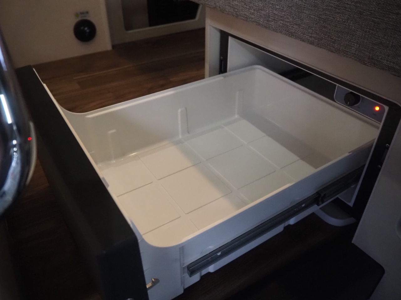 キャンピングカー バンコン ﾊｲｴｰｽ ｱﾈｯｸｽ ｳｨｽﾞ ACｸｰﾗｰ 4WDDT