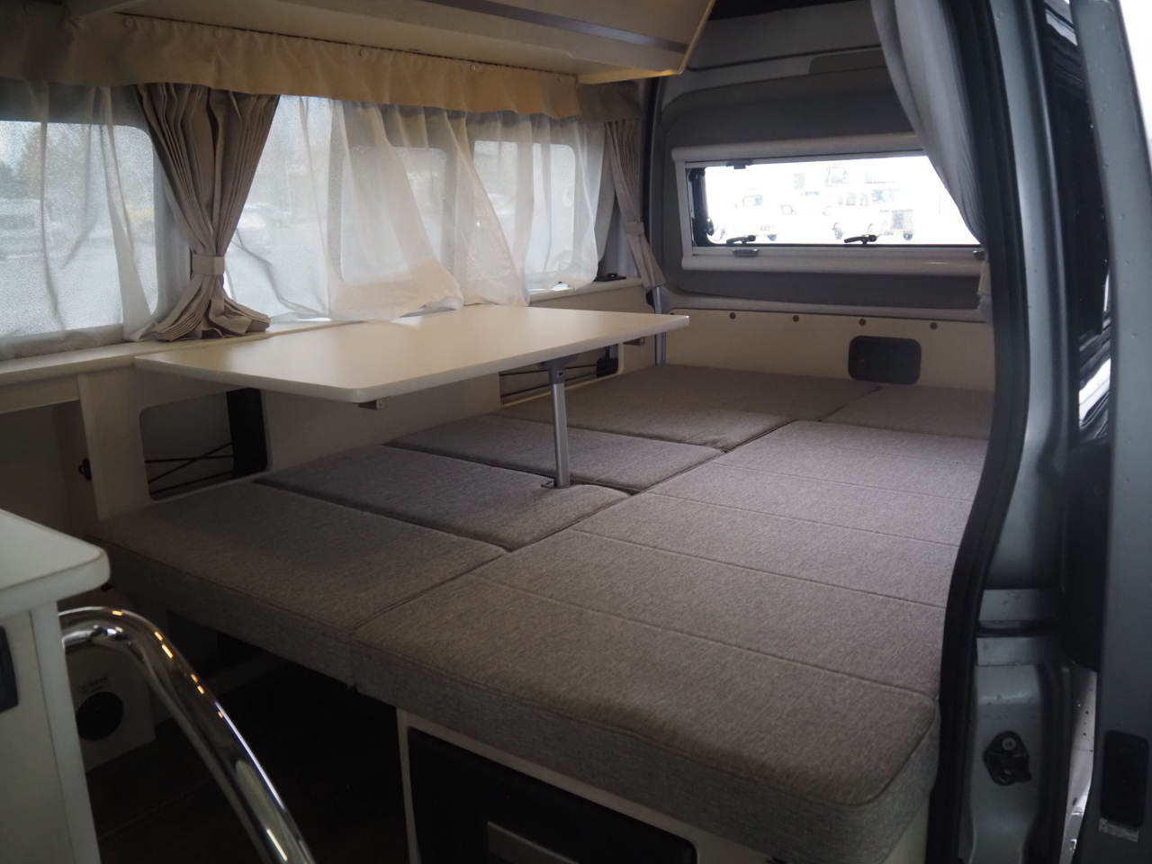 キャンピングカー バンコン ﾊｲｴｰｽ ｱﾈｯｸｽ ｳｨｽﾞ ACｸｰﾗｰ 4WDDT