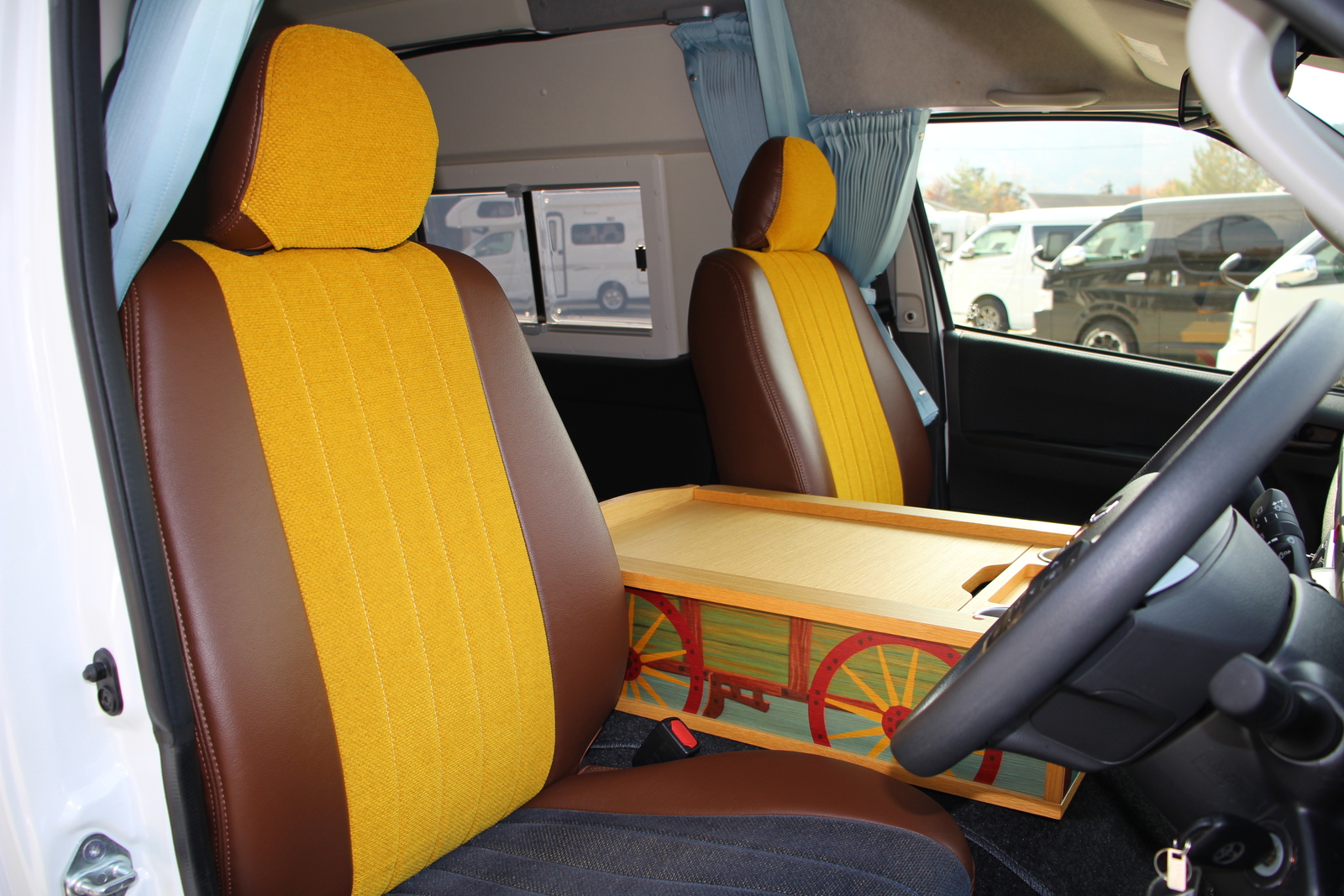 キャンピングカー バンコン ﾊｲｴｰｽ ﾄｲｽﾞBOX95 30台限定車 ｸﾞﾗﾝﾃﾞ仕様