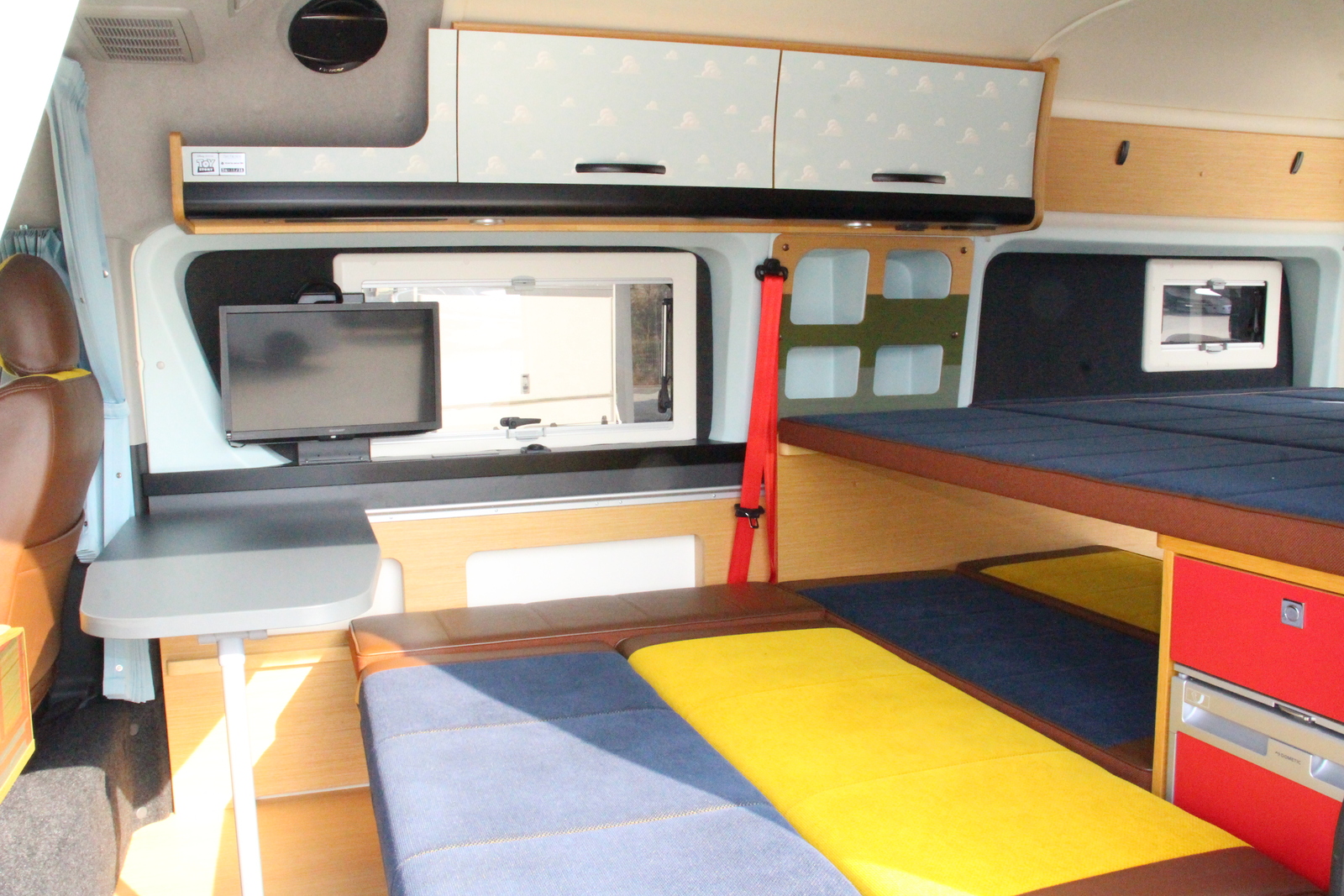 キャンピングカー バンコン ﾊｲｴｰｽ ﾄｲｽﾞBOX95 30台限定車 ｸﾞﾗﾝﾃﾞ仕様