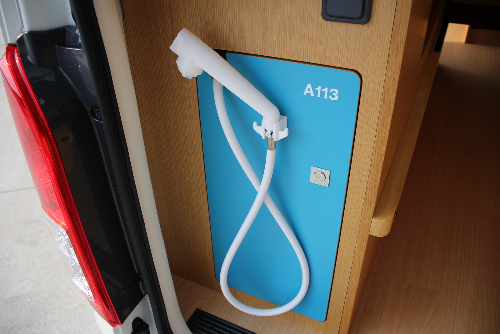 キャンピングカー バンコン ﾊｲｴｰｽ ﾄｲｽﾞBOX95 30台限定車 ｸﾞﾗﾝﾃﾞ仕様