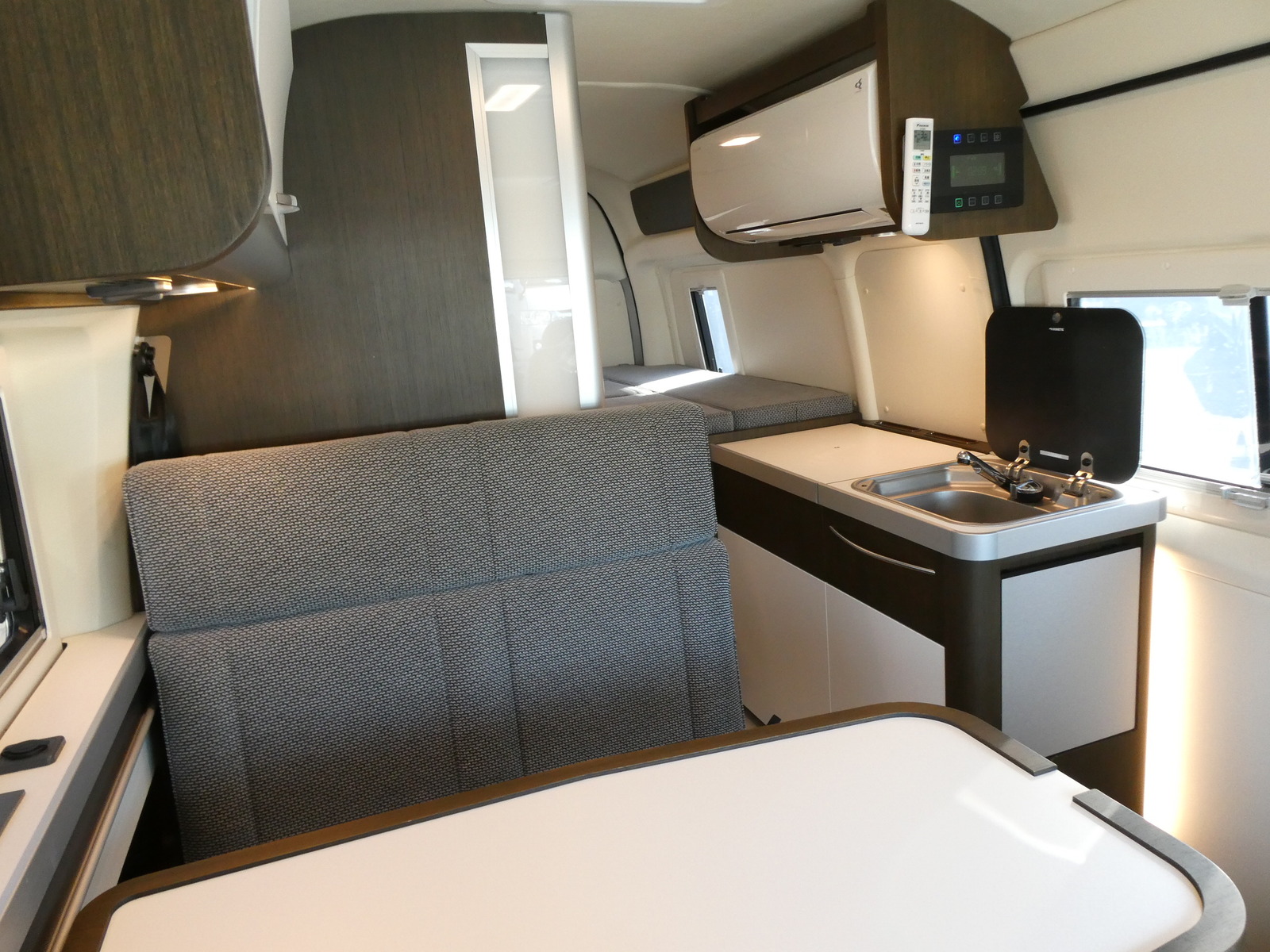 キャンピングカー バンコン ﾄｲﾌｧｸﾄﾘｰ　ｺﾙﾄﾞﾊﾞｸﾙｰｽﾞ　家AC　ｿｰﾗｰ　FF