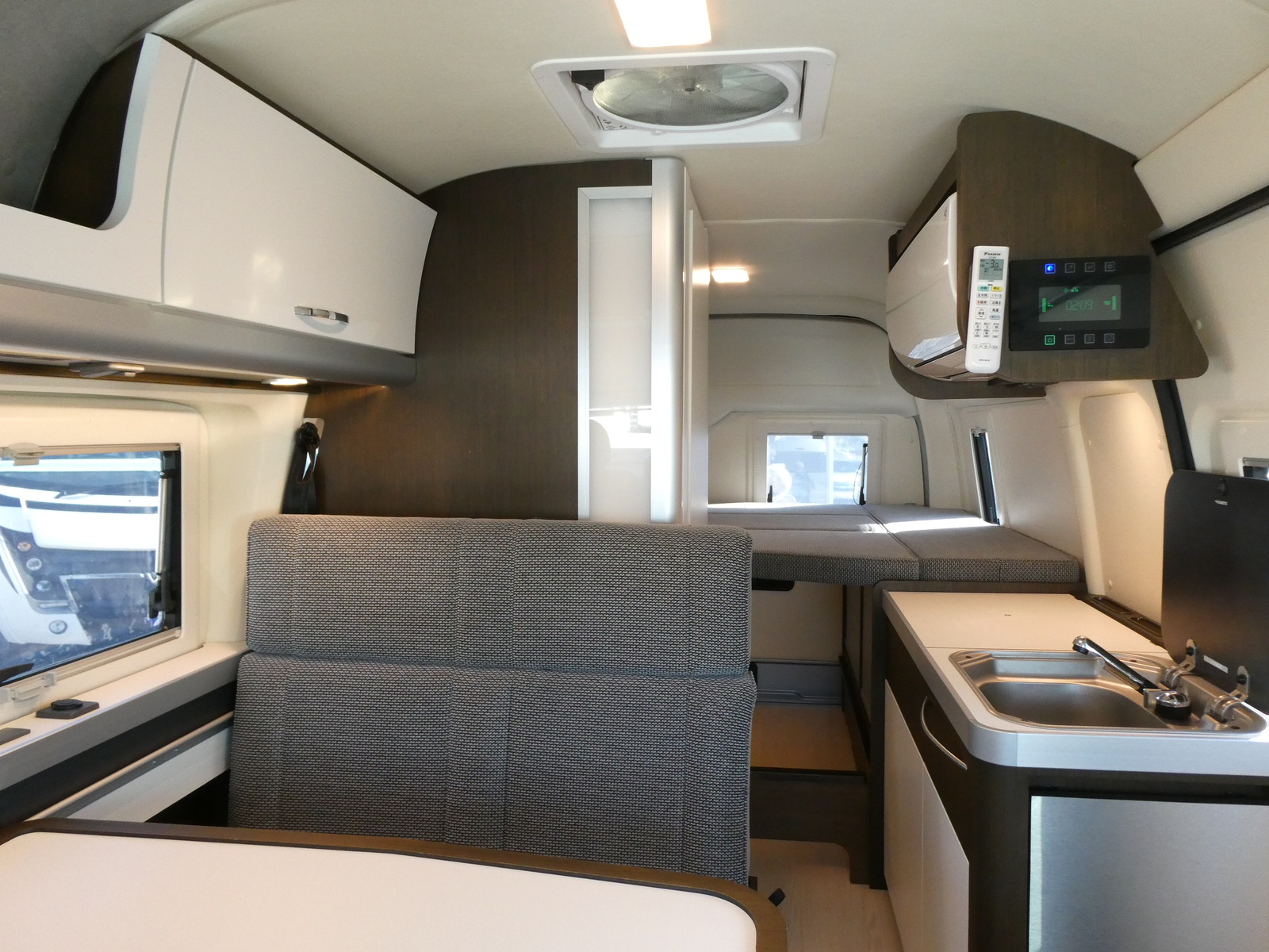 キャンピングカー バンコン ﾄｲﾌｧｸﾄﾘｰ　ｺﾙﾄﾞﾊﾞｸﾙｰｽﾞ　家AC　ｿｰﾗｰ　FF