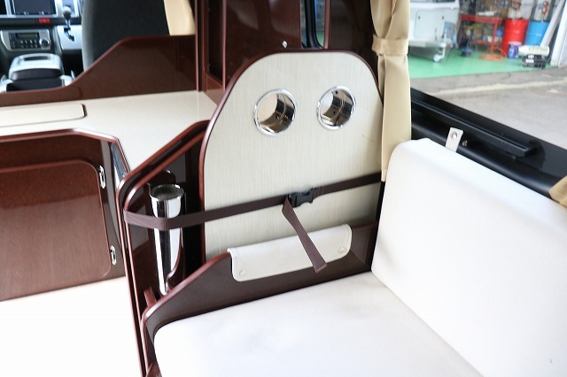 キャンピングカー バンコン ﾊｲｴｰｽ FOCS DSﾌﾟﾚﾐｱﾑ 4WD