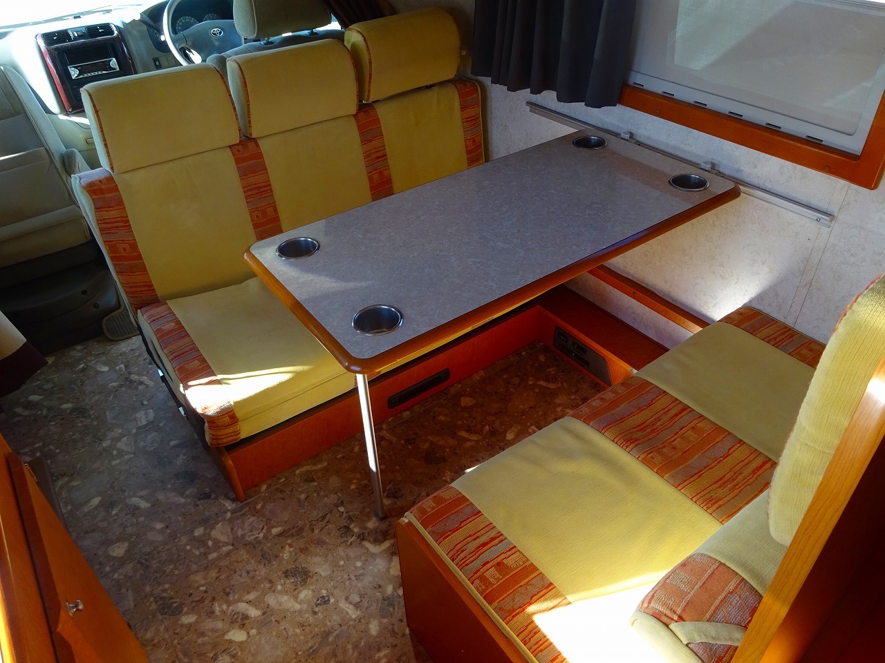 キャンピングカー キャブコン ｸﾞﾗﾝﾄﾞﾊｲｴｰｽ ﾌｧｰｽﾄｶｽﾀﾑ CG565　FF