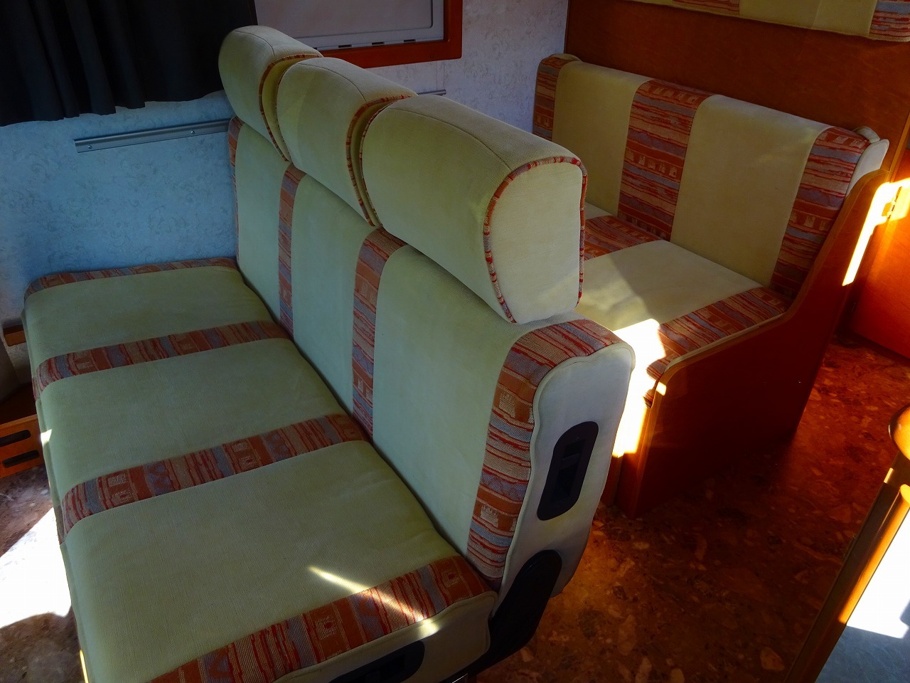 キャンピングカー キャブコン ｸﾞﾗﾝﾄﾞﾊｲｴｰｽ ﾌｧｰｽﾄｶｽﾀﾑ CG565　FF