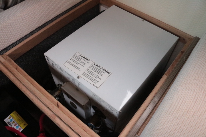 キャンピングカー キャブコン ｶﾑﾛｰﾄﾞ ﾊﾞﾝﾃｯｸ ｼﾞﾙ 家庭用ｴｱｺﾝ FF暖房