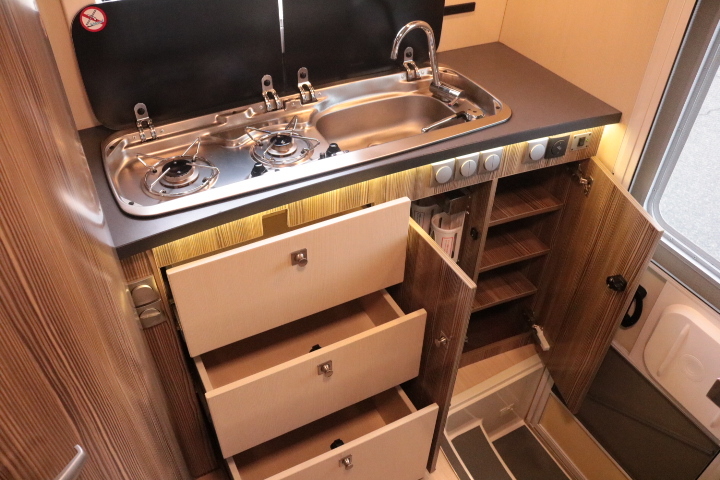 キャンピングカー キャブコン ｶﾑﾛｰﾄﾞ ﾊﾞﾝﾃｯｸ ｼﾞﾙ 家庭用ｴｱｺﾝ FF暖房