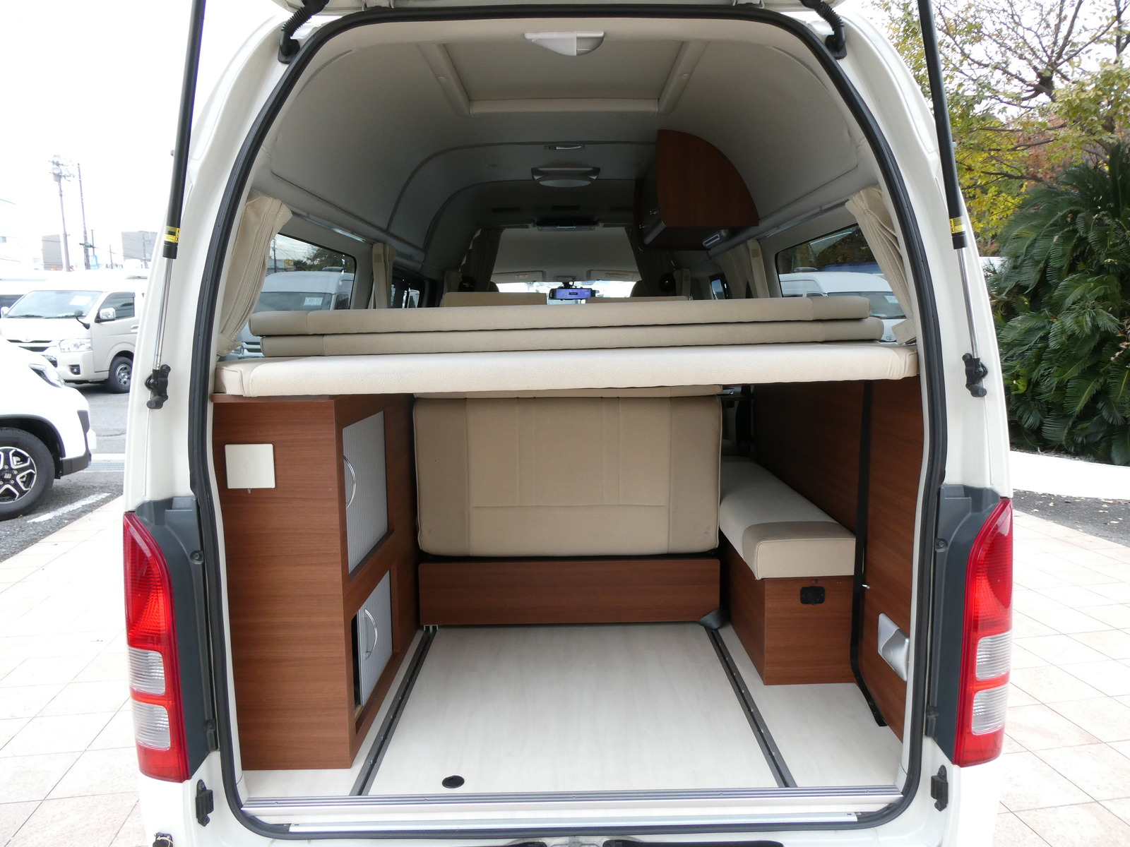 キャンピングカー バンコン ﾊｲｴｰｽ RVﾗﾝﾄﾞ ﾗﾝﾄﾞﾜｺﾞﾝﾛｾﾞ