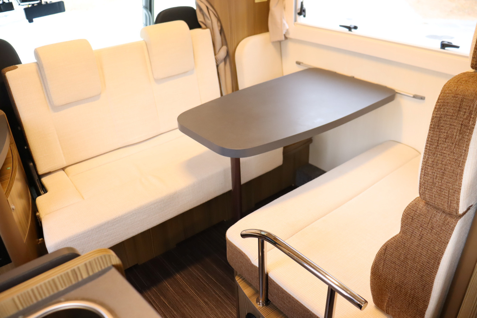 キャンピングカー キャブコン ｶﾑﾛｰﾄﾞ ﾊﾞﾝﾃｯｸ ｼﾞﾙﾉｰﾌﾞﾙ 4WD