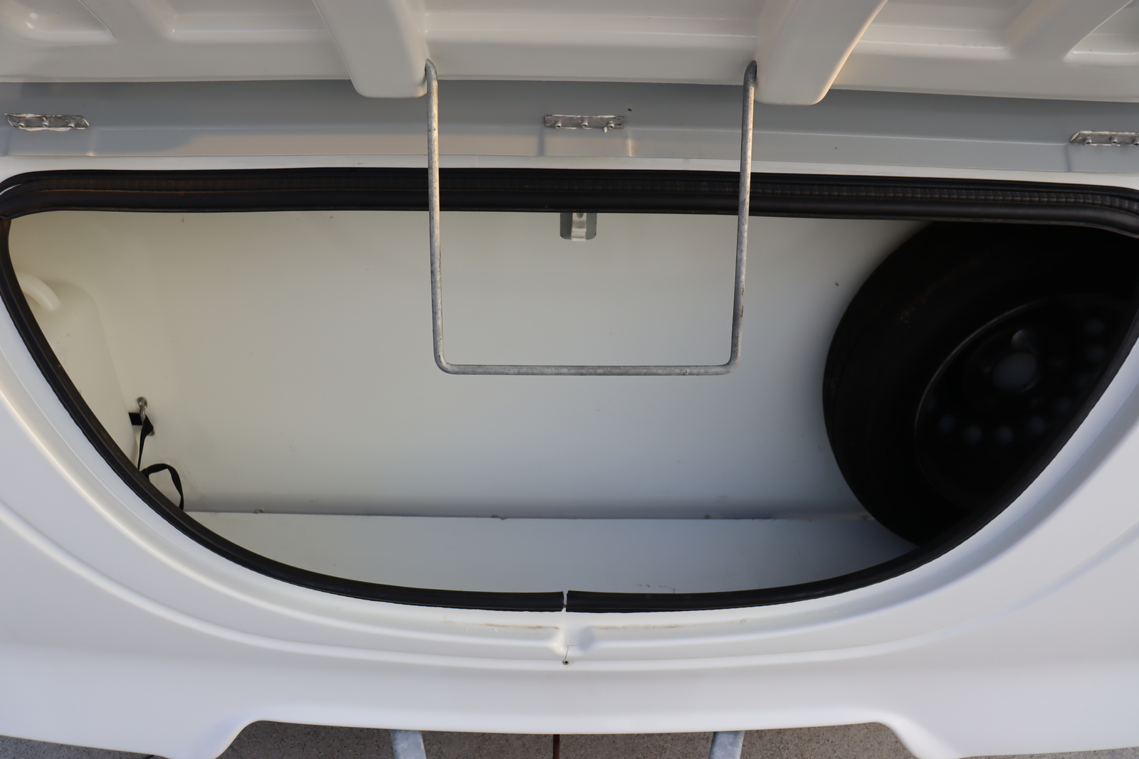 キャンピングカー トレーラー ｴｰｽｷｬﾗﾊﾞﾝ ｴｰｽ330DL