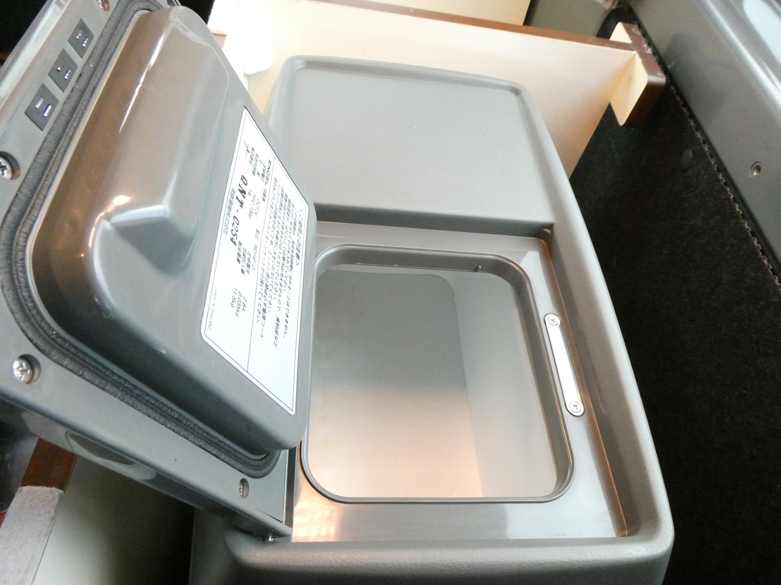 キャンピングカー バンコン ﾘﾝｴｲ　ｺﾝﾊﾟｸﾄﾊﾞｶﾝﾁｪｽN　ﾎﾟｰﾀﾌﾞﾙ冷蔵庫