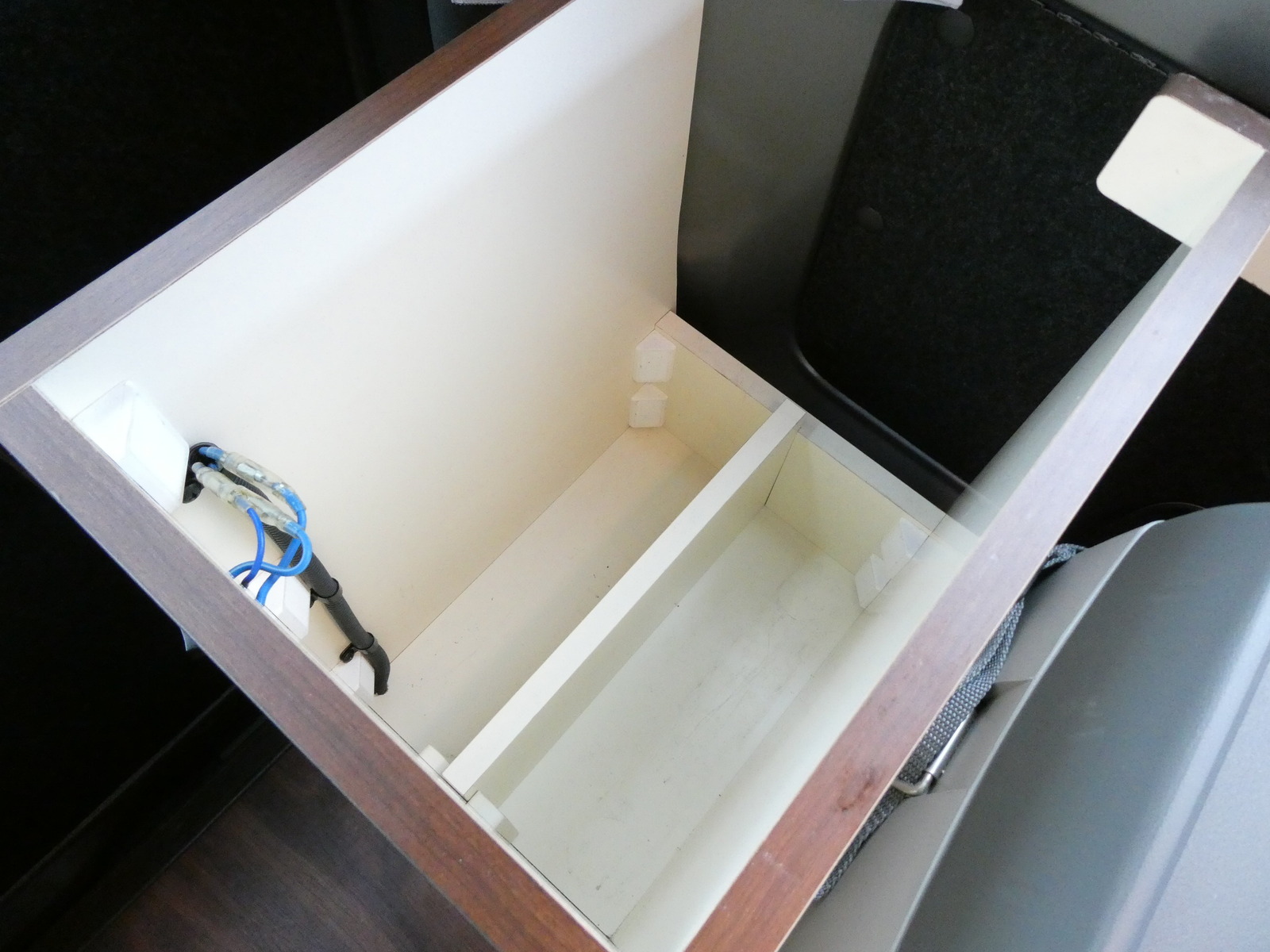 キャンピングカー バンコン ﾘﾝｴｲ　ｺﾝﾊﾟｸﾄﾊﾞｶﾝﾁｪｽN　ﾎﾟｰﾀﾌﾞﾙ冷蔵庫