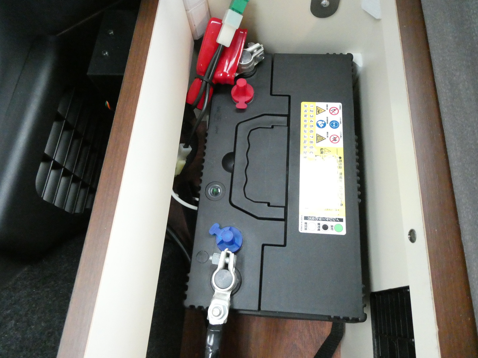 キャンピングカー バンコン ﾘﾝｴｲ　ｺﾝﾊﾟｸﾄﾊﾞｶﾝﾁｪｽN　ﾎﾟｰﾀﾌﾞﾙ冷蔵庫