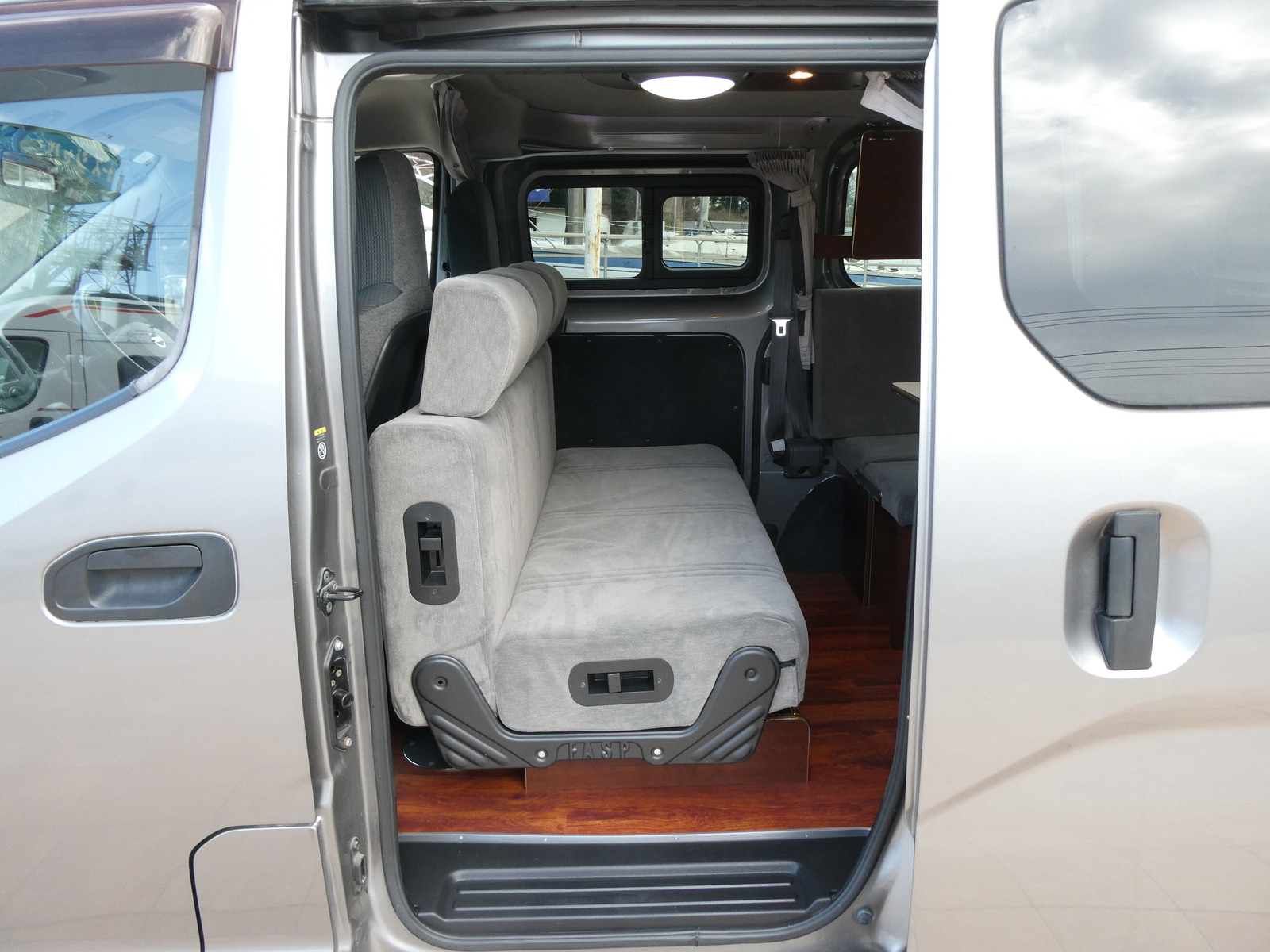 キャンピングカー バンコン ﾘﾝｴｲ　ｺﾝﾊﾟｸﾄﾊﾞｶﾝﾁｪｽN　ﾎﾟｰﾀﾌﾞﾙ冷蔵庫