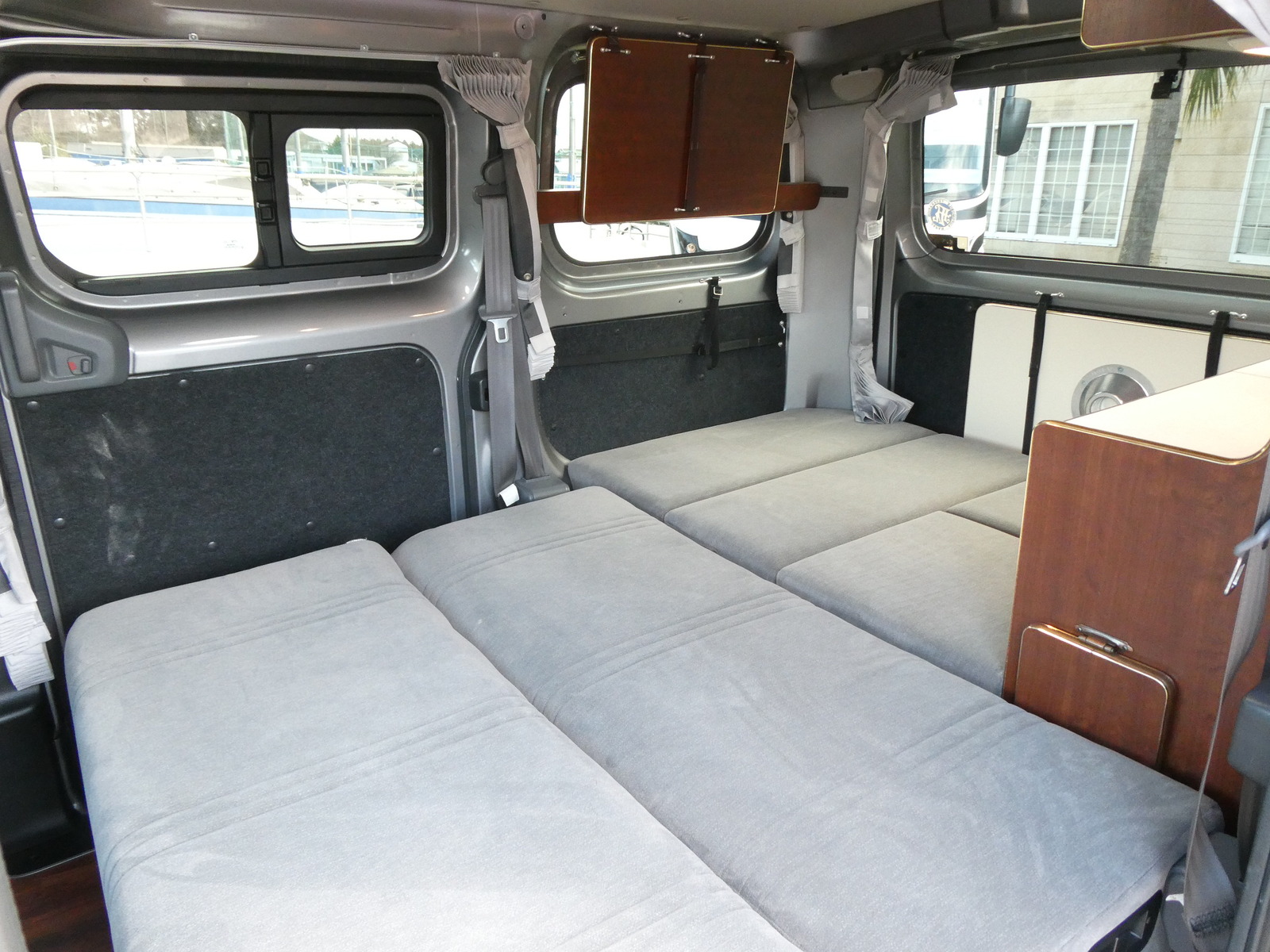 キャンピングカー バンコン ﾘﾝｴｲ　ｺﾝﾊﾟｸﾄﾊﾞｶﾝﾁｪｽN　ﾎﾟｰﾀﾌﾞﾙ冷蔵庫