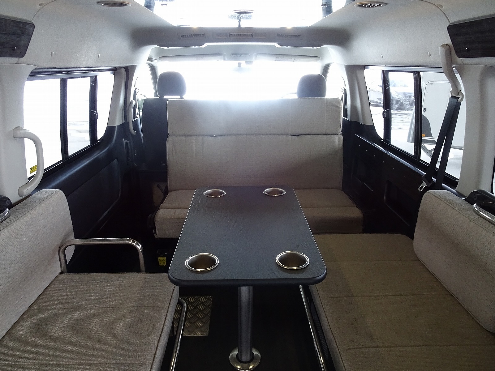 キャンピングカー バンコン ﾊｲｴｰｽ ｱﾈｯｸｽ ﾌｧﾐﾘｰﾜｺﾞﾝ 4WD