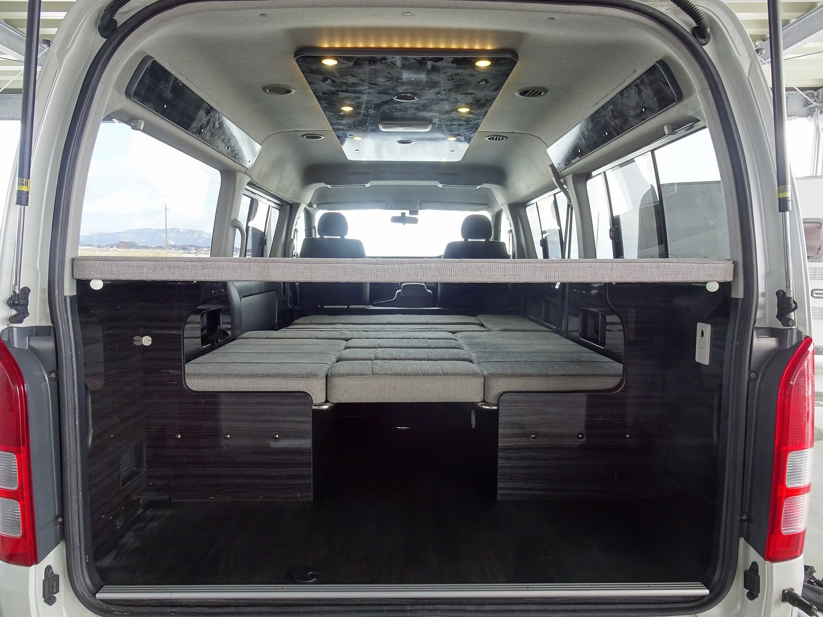 キャンピングカー バンコン ﾊｲｴｰｽ ｱﾈｯｸｽ ﾌｧﾐﾘｰﾜｺﾞﾝ 4WD