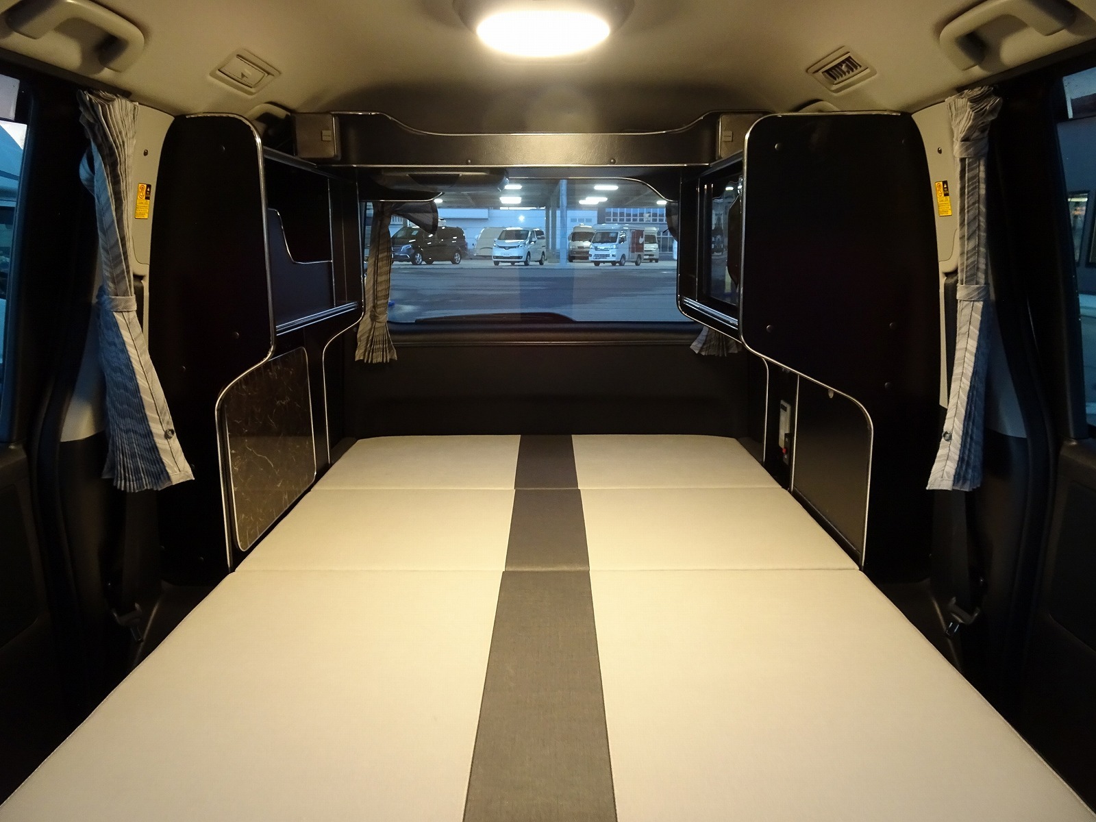 キャンピングカー バンコン ｳﾞｫｸｼｰ ﾊﾞﾝﾃｯｸ新潟 ﾗﾑ･ﾋﾞｯﾌﾟ 4WD