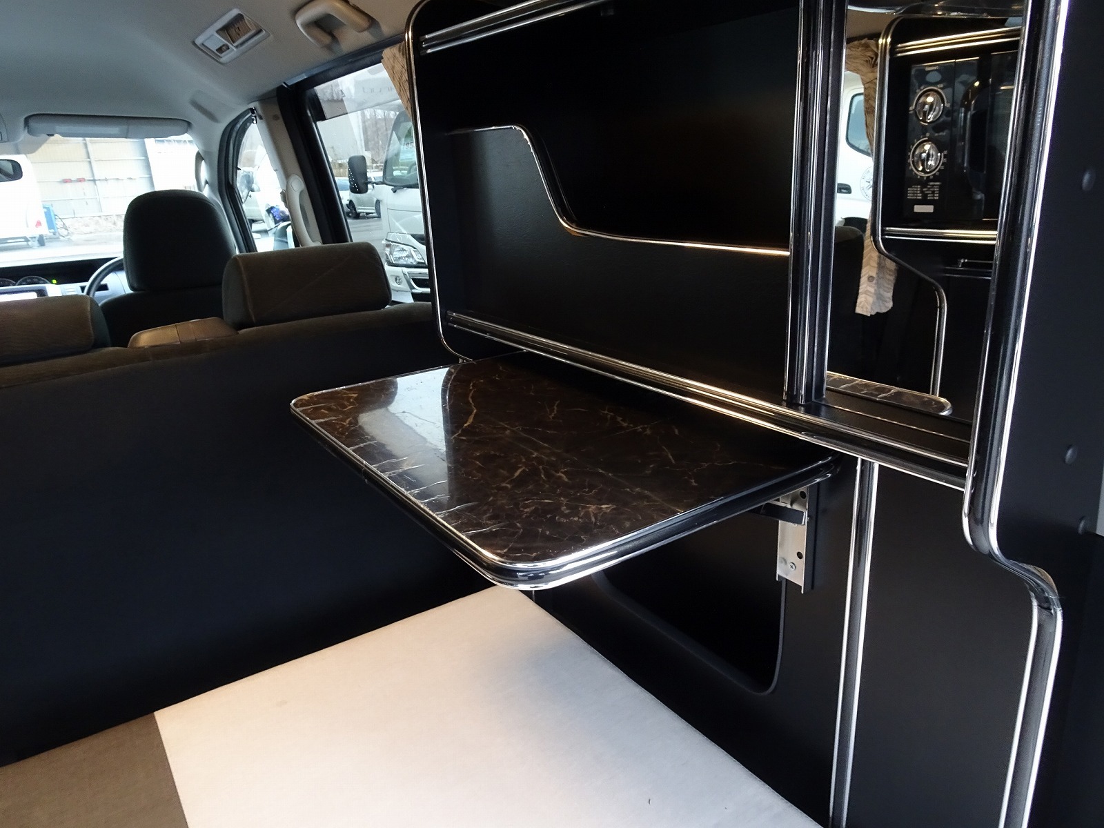 キャンピングカー バンコン ｳﾞｫｸｼｰ ﾊﾞﾝﾃｯｸ新潟 ﾗﾑ･ﾋﾞｯﾌﾟ 4WD