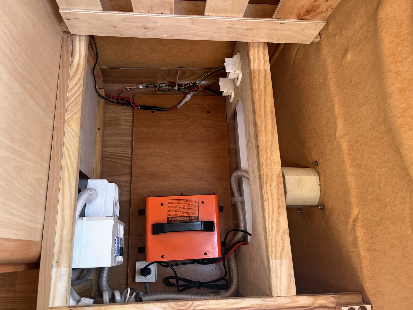 キャンピングカー トレーラー ﾆﾜﾄﾞｰ FE380W ﾎﾟｯﾌﾟUPﾙｰﾌ 現状販売車