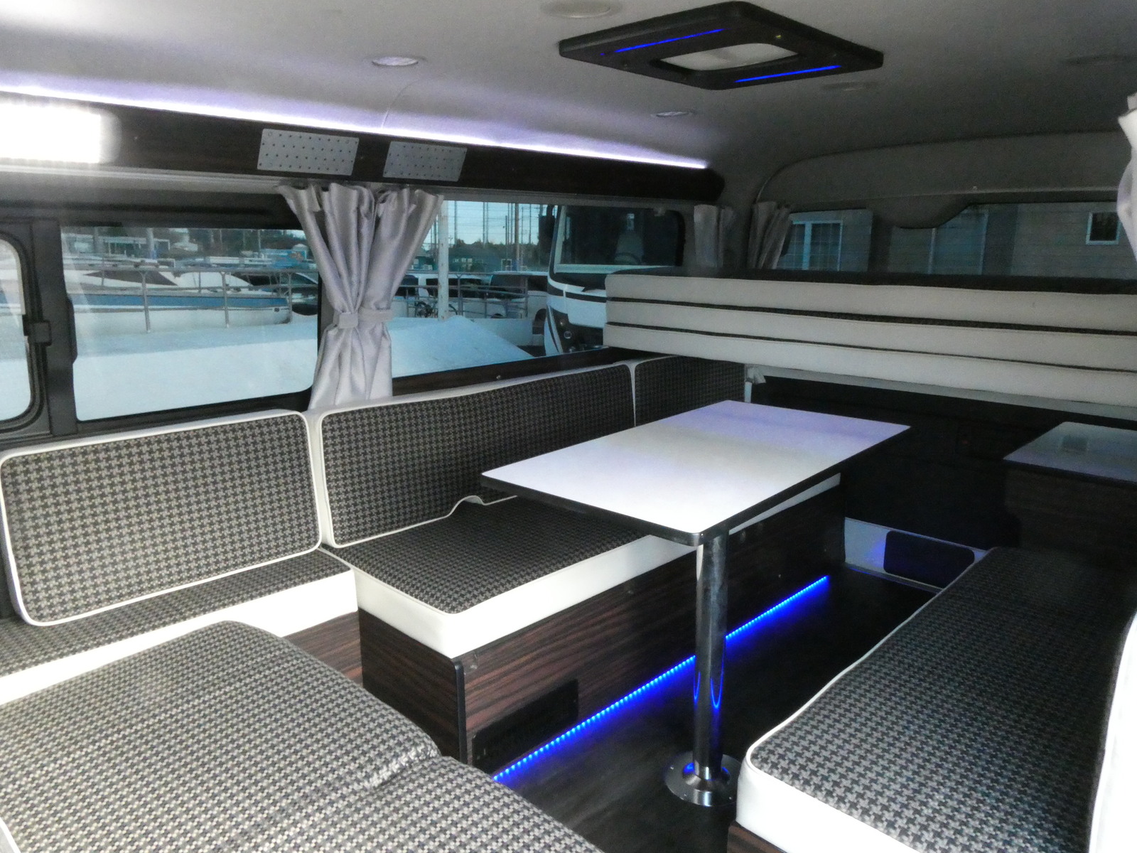 キャンピングカー バンコン ﾊｲｴｰｽ 東和 ﾂｪﾙﾄWG 4WD