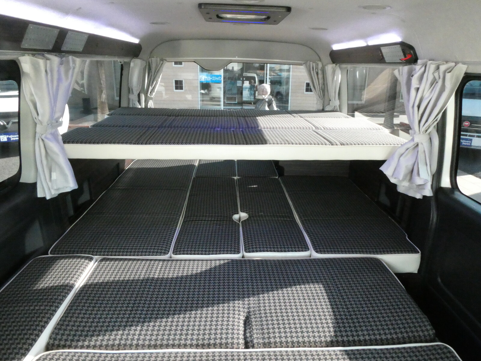 キャンピングカー バンコン ﾊｲｴｰｽ 東和 ﾂｪﾙﾄWG 4WD