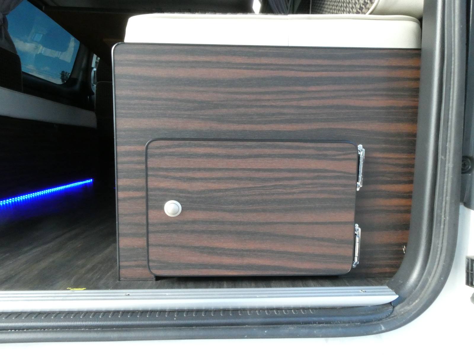 キャンピングカー バンコン ﾊｲｴｰｽ 東和 ﾂｪﾙﾄWG 4WD