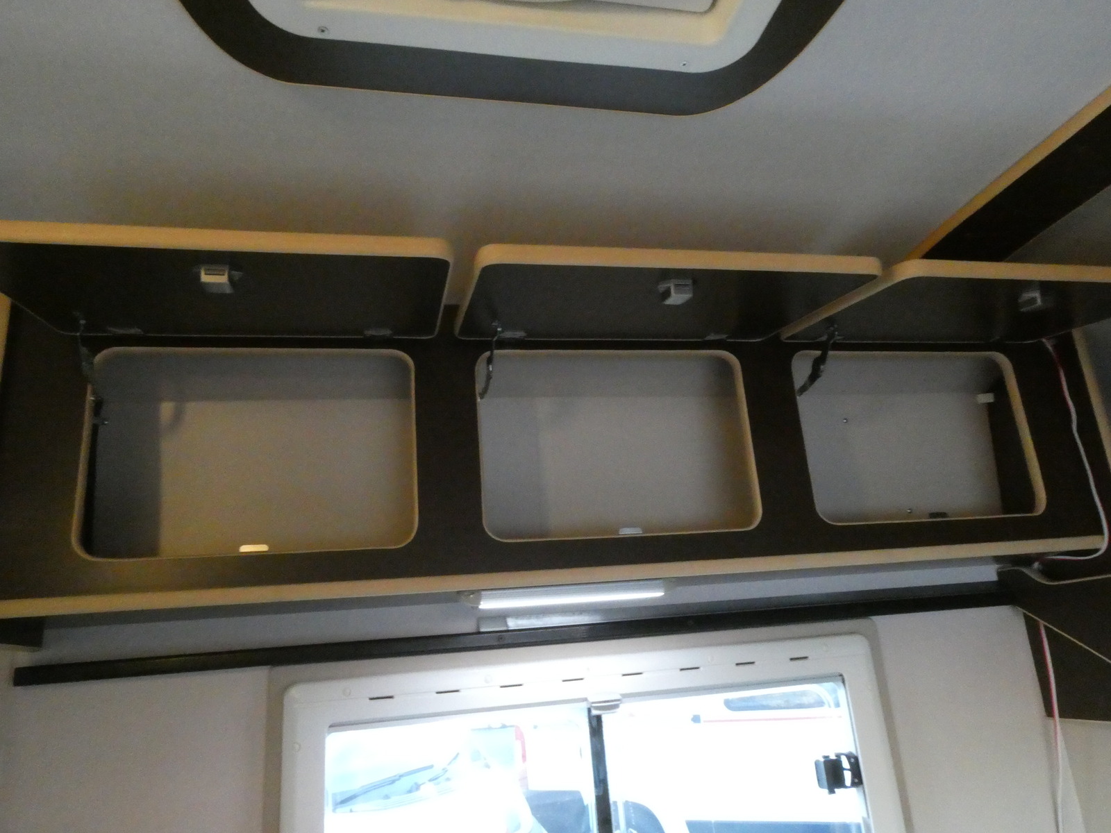 キャンピングカー タウンエース ｾｷｿｰﾎﾞﾃﾞｨ ﾄﾑ23　FFﾋｰﾀｰ　ｿｰﾗｰﾊﾟﾈﾙ