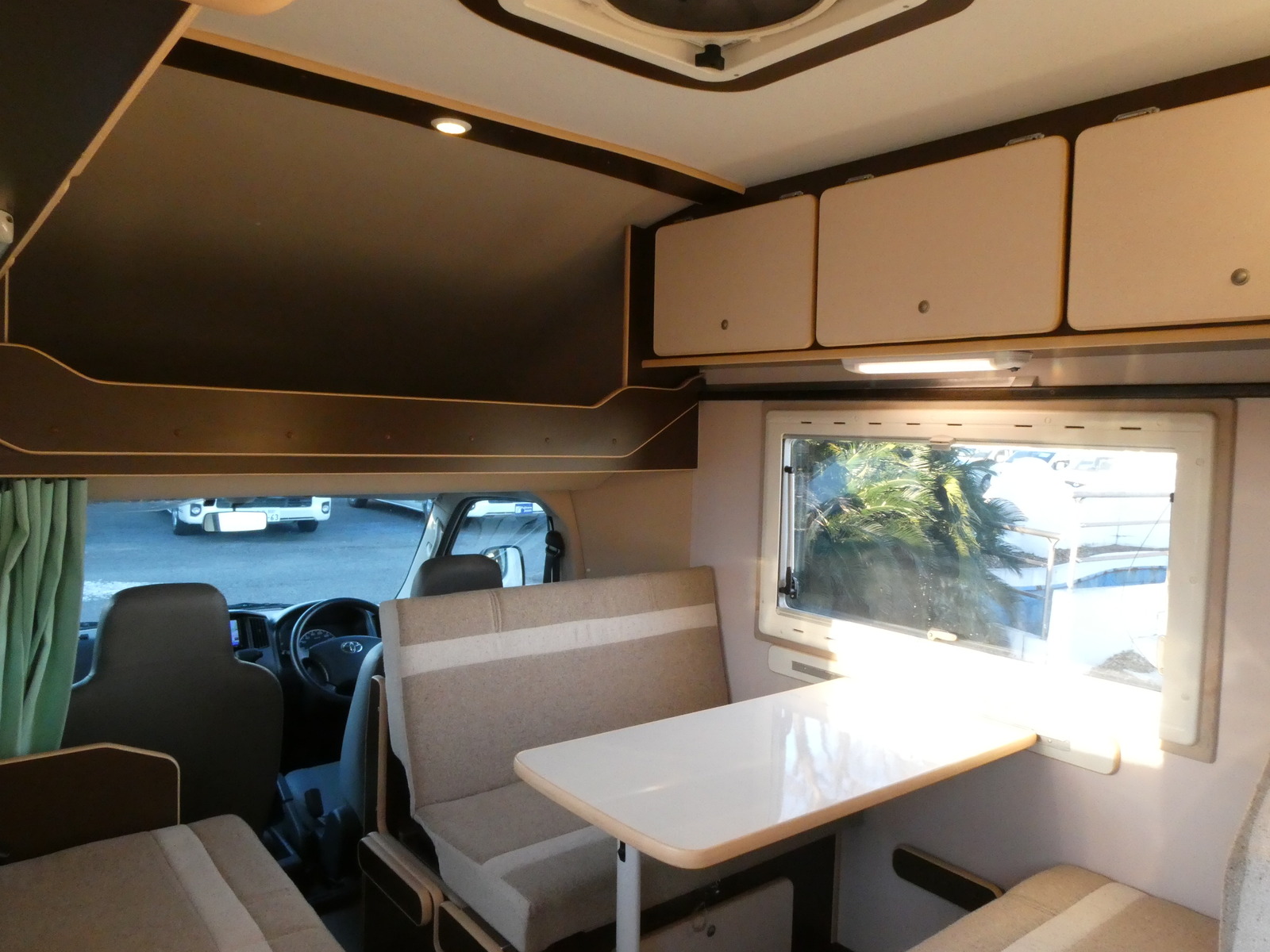 キャンピングカー タウンエース ｾｷｿｰﾎﾞﾃﾞｨ ﾄﾑ23　FFﾋｰﾀｰ　ｿｰﾗｰﾊﾟﾈﾙ