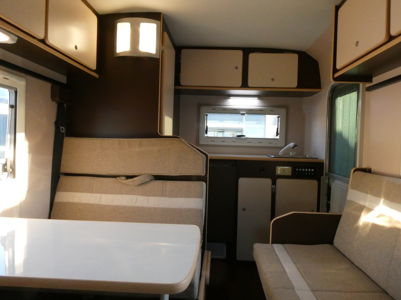 キャンピングカー タウンエース ｾｷｿｰﾎﾞﾃﾞｨ ﾄﾑ23　FFﾋｰﾀｰ　ｿｰﾗｰﾊﾟﾈﾙ