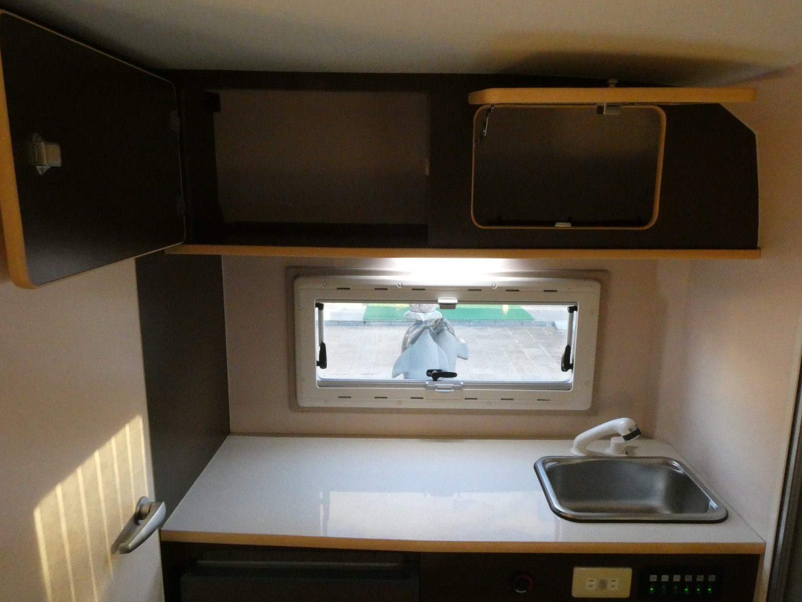 キャンピングカー タウンエース ｾｷｿｰﾎﾞﾃﾞｨ ﾄﾑ23　FFﾋｰﾀｰ　ｿｰﾗｰﾊﾟﾈﾙ