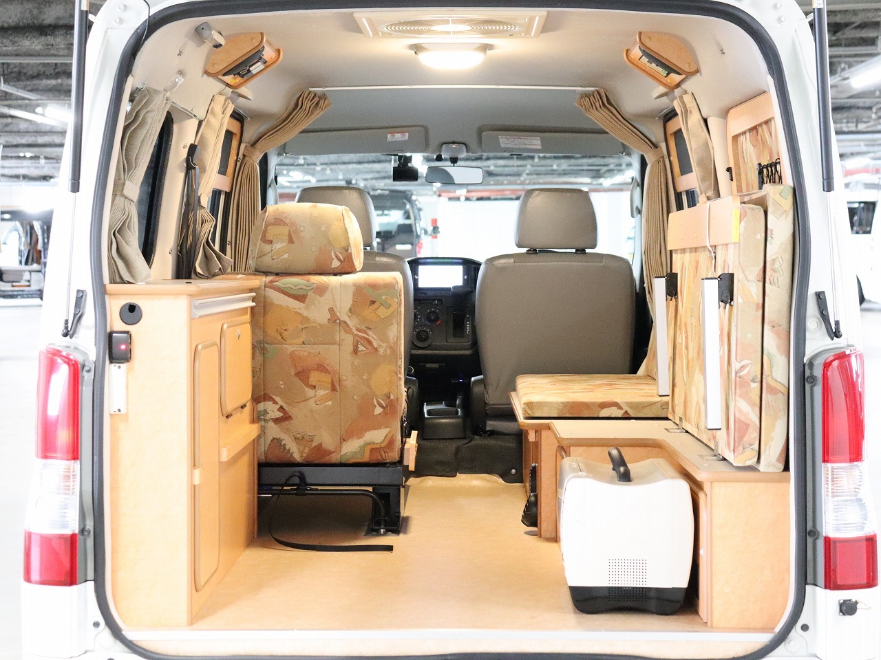 キャンピングカー バンコン ﾗｲﾄｴｰｽ ﾌﾛｯﾄﾓﾋﾞｰﾙ ｼｭﾋﾟｰﾚﾝ4WD　FF